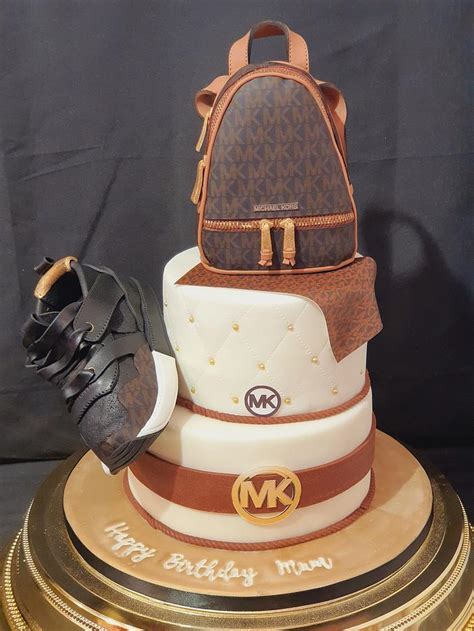 Cake tag: michael kors .